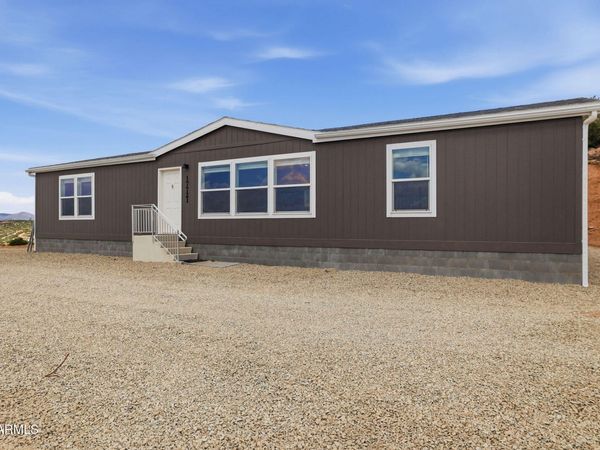 17721 E LIONS GATE Drive, Dewey, AZ 86327