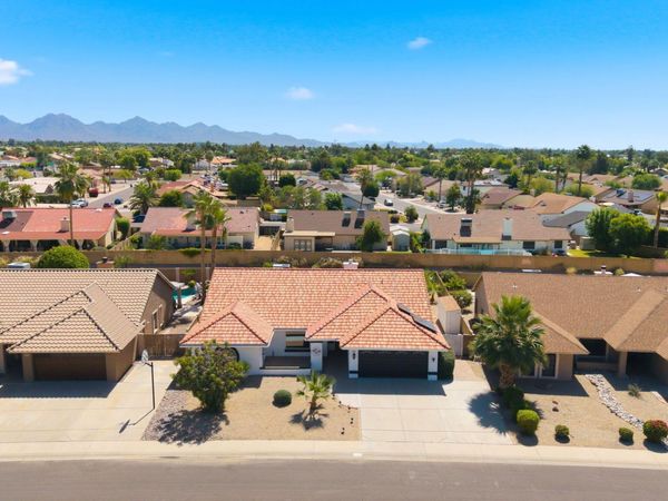 15221 N 42ND Place, Phoenix, AZ 85032