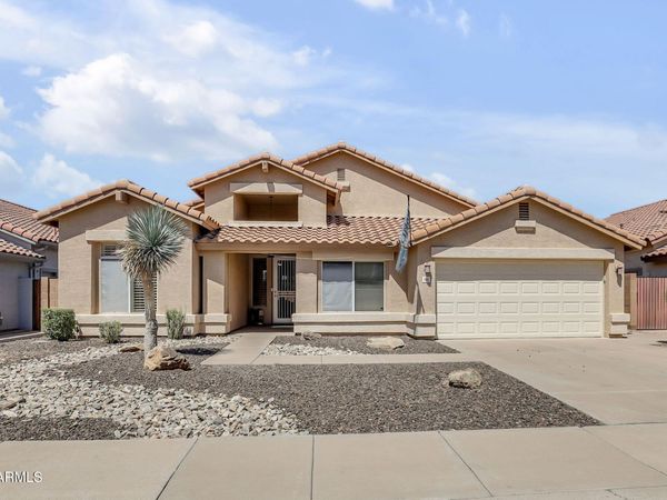 840 N APRIL Drive, Chandler, AZ 85226