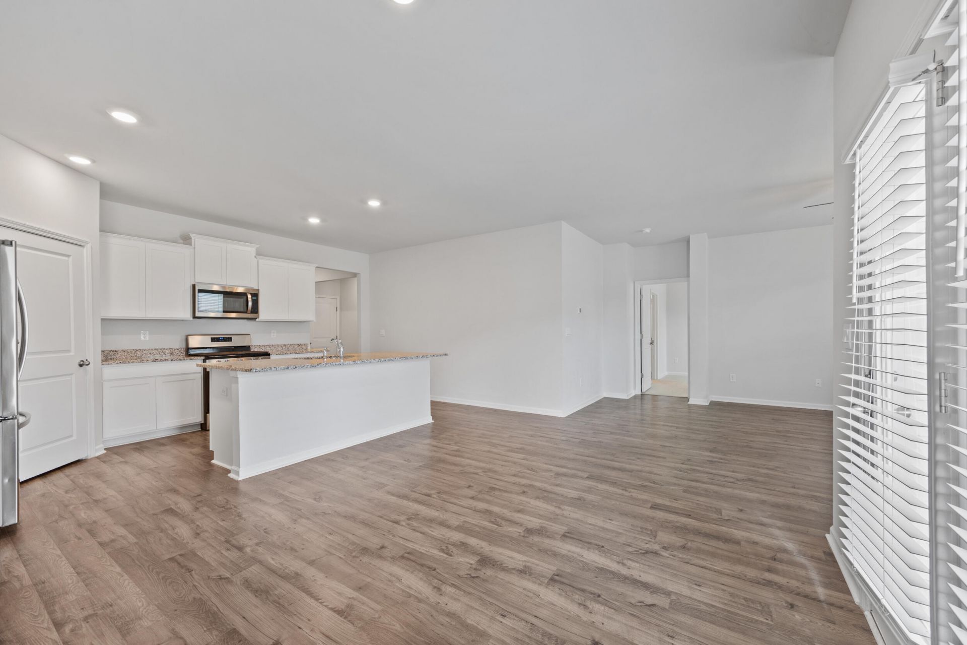 554 Lytham Drive Photo 21