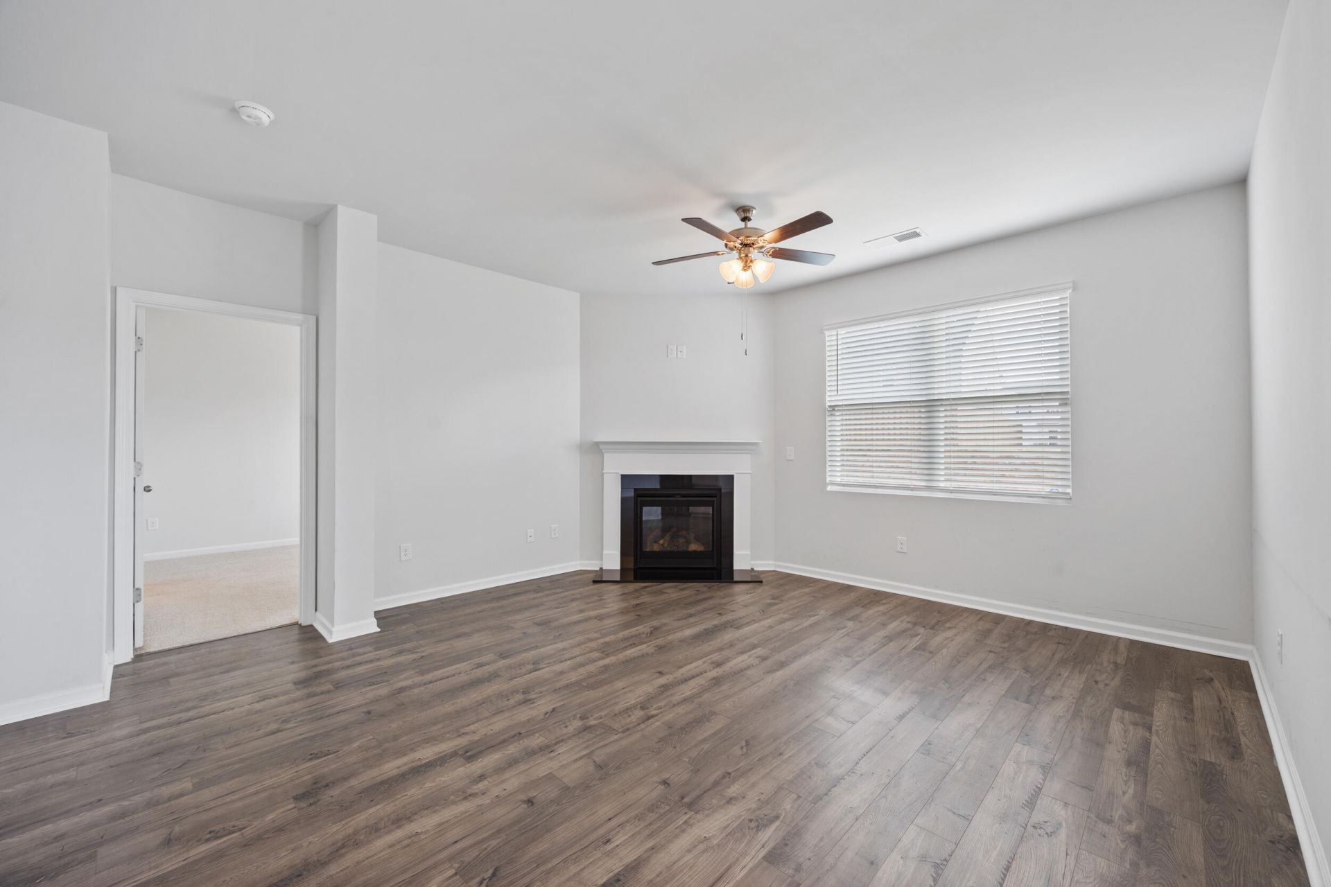 554 Lytham Drive Photo 22