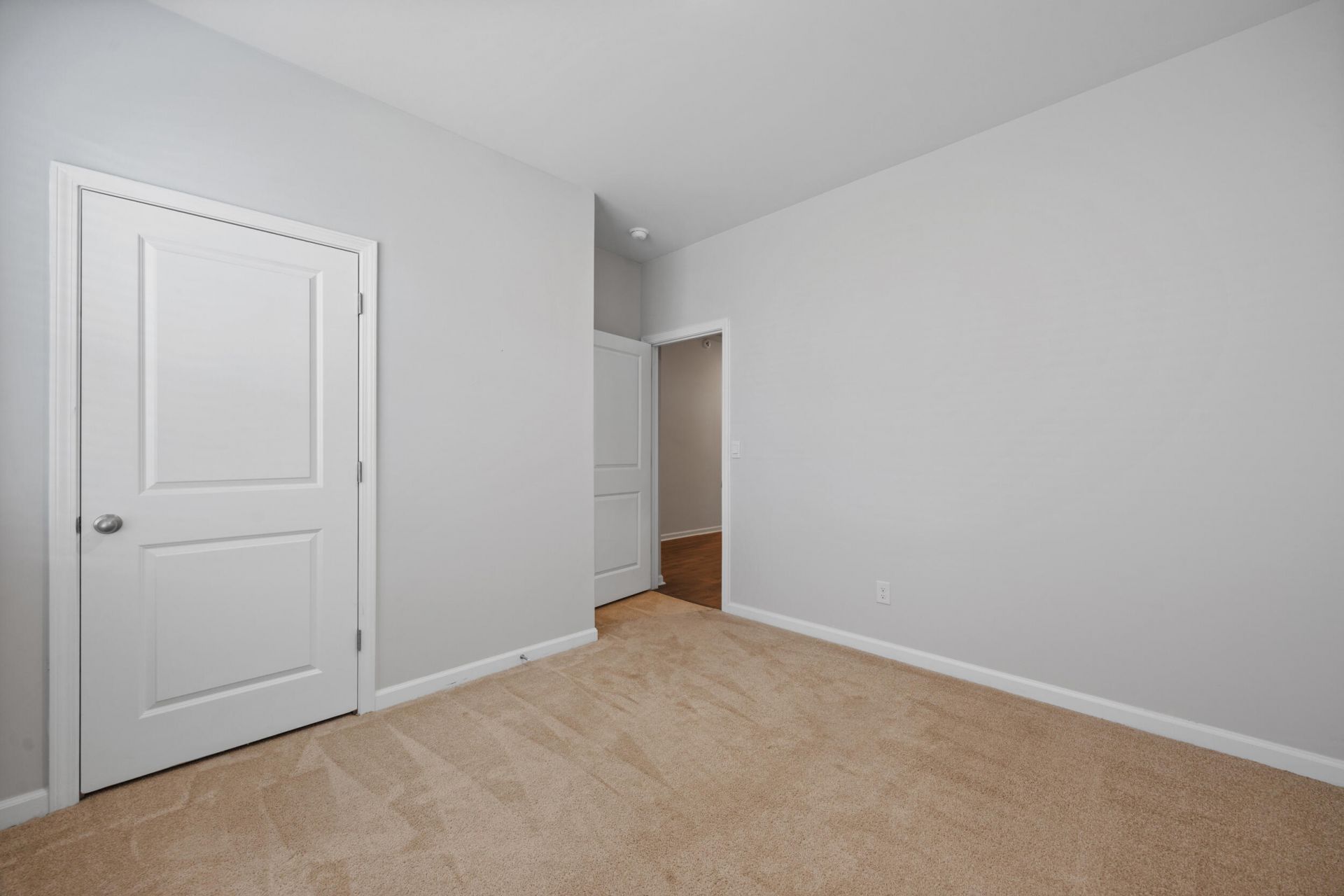 554 Lytham Drive Photo 35