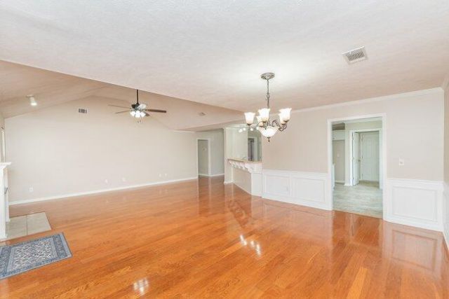 488 Wickham Drive Photo 19