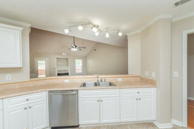 488 Wickham Drive Photo 22