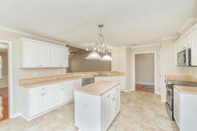 488 Wickham Drive Photo 25