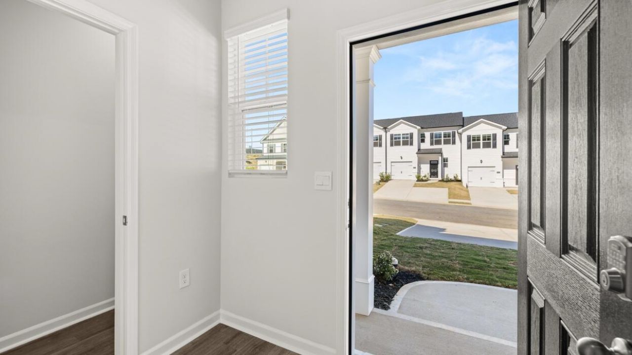 3086 Nolana Lp Photo 8