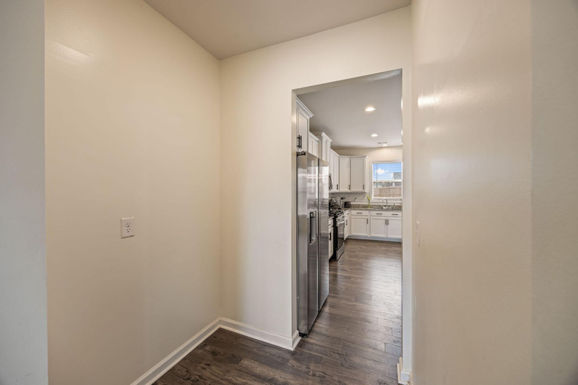 1097 Sapphire Drive Photo 10