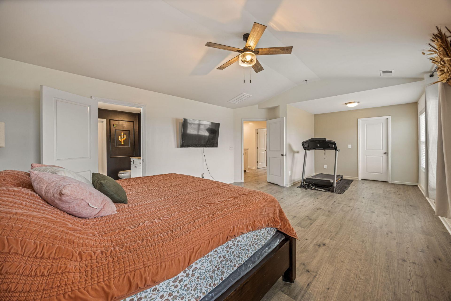 1097 Sapphire Drive Photo 23
