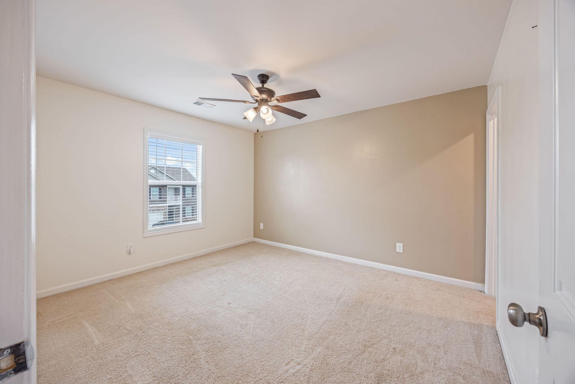 1097 Sapphire Drive Photo 26