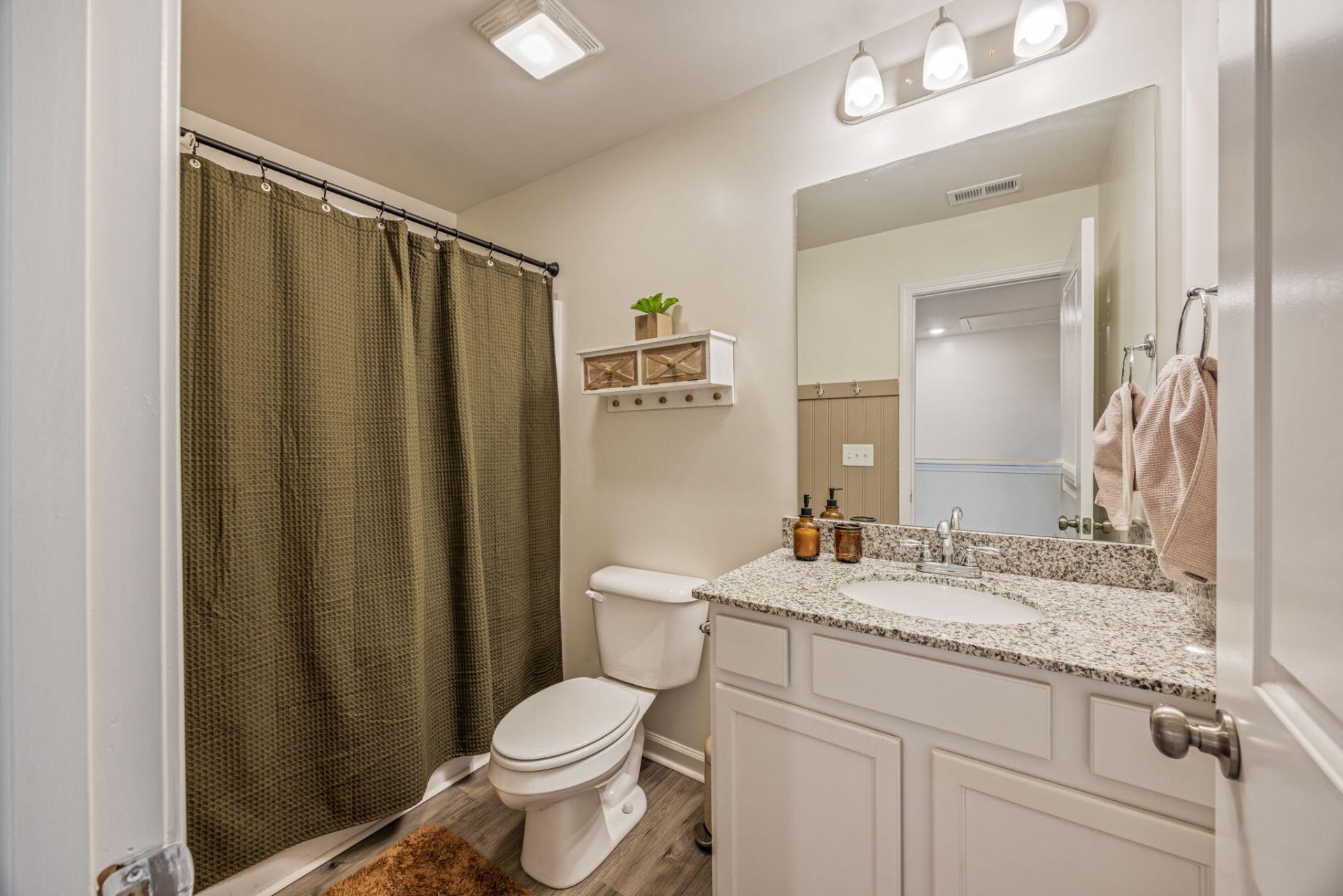 1097 Sapphire Drive Photo 33