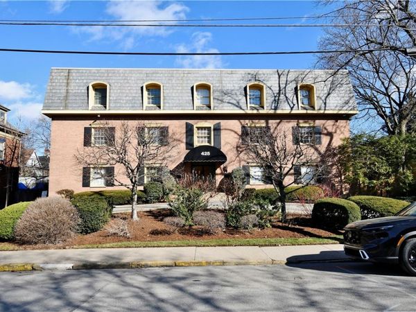 425 N Neville St , Unit 204, Pittsburgh, PA 15213