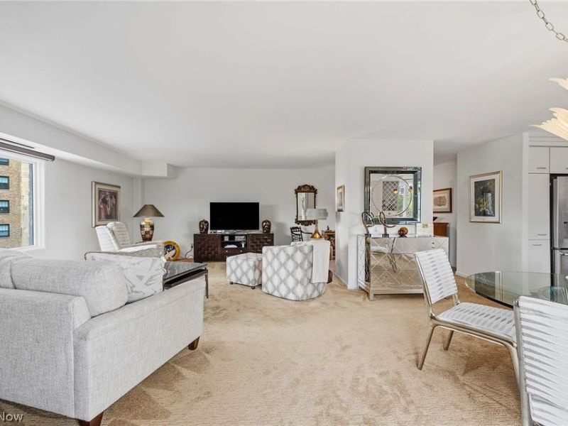 12500 Edgewater Drive , Unit 402, Lakewood, OH 44107 Photo 12