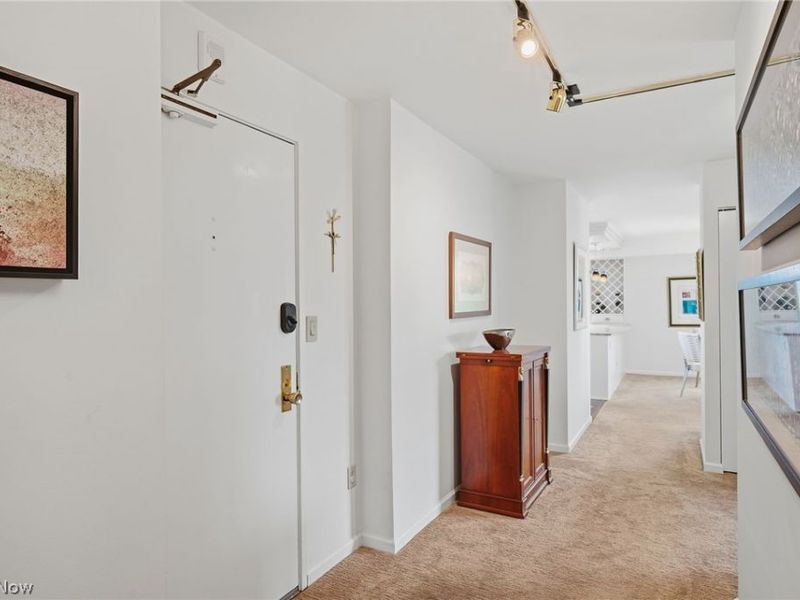12500 Edgewater Drive , Unit 402, Lakewood, OH 44107 Photo 19