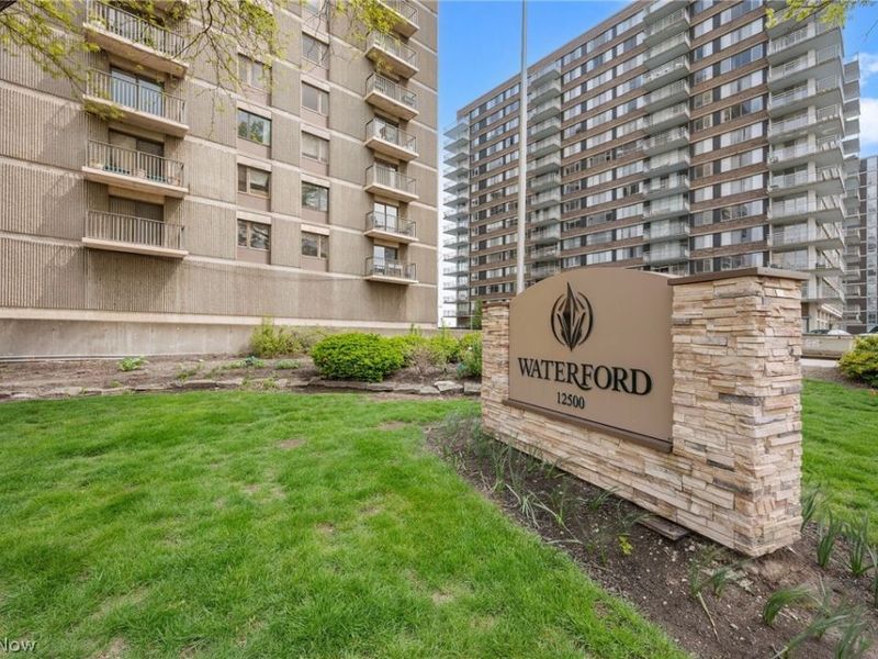 12500 Edgewater Drive , Unit 402, Lakewood, OH 44107 Photo 2