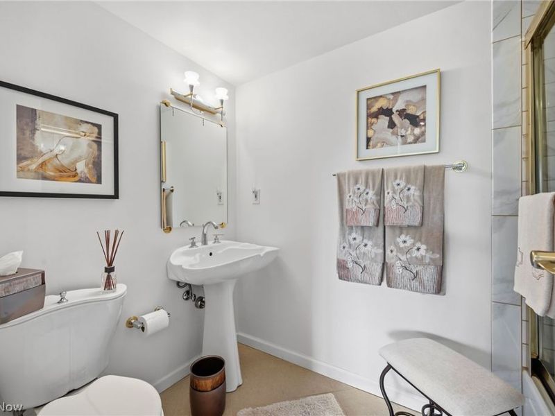 12500 Edgewater Drive , Unit 402, Lakewood, OH 44107 Photo 20