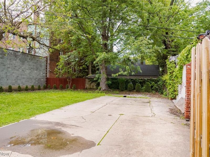 10806 Clifton Boulevard, Unit West, Cleveland, OH 44102 Photo 23