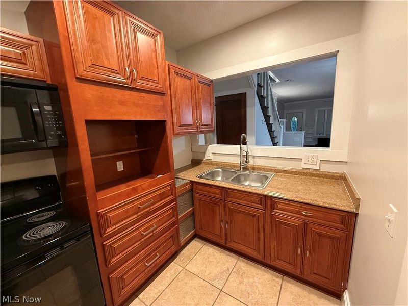 10806 Clifton Boulevard, Unit West, Cleveland, OH 44102 Photo 6