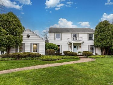 7 Fox Chapel Drive, Orchard Park, NY 14127