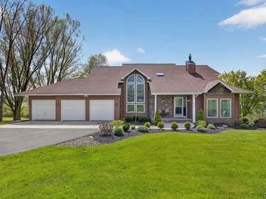 6313 E Lake Road, Auburn, NY 13021