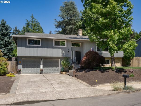 1360 TAMARISK DR, West Linn, OR 97068