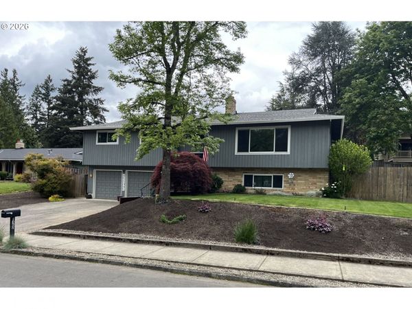 1360 TAMARISK DR, West Linn, OR 97068
