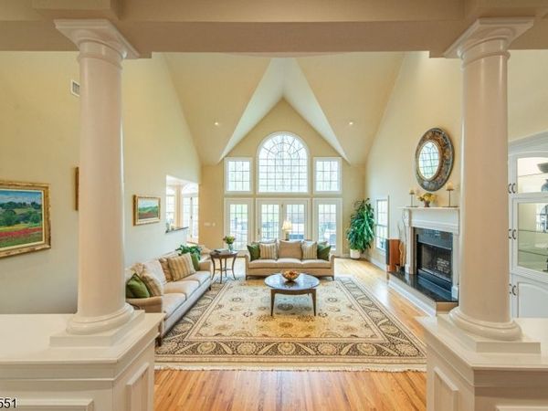 5 Julia Ct, Boonton, NJ 07005