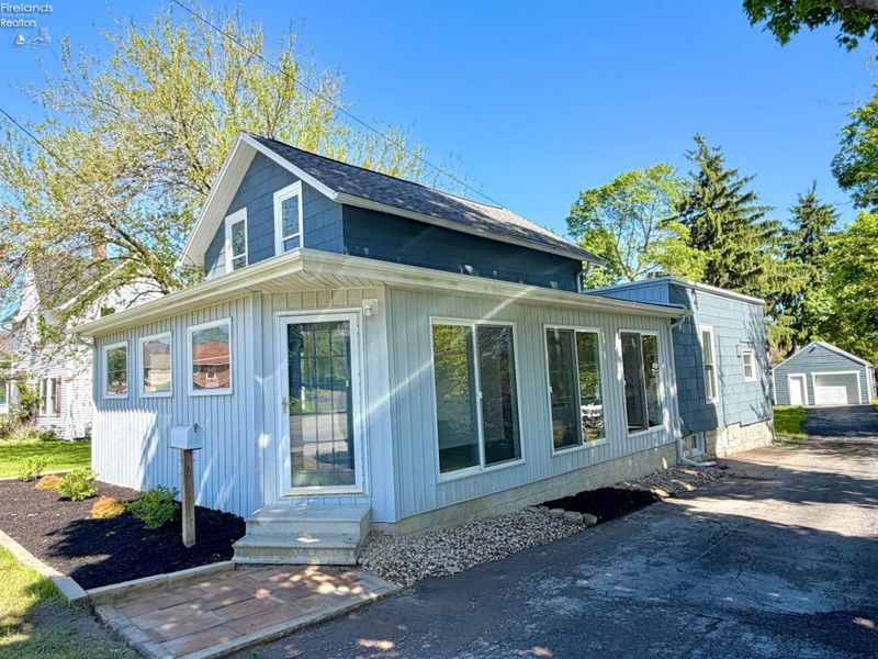 807 E Main, Bellevue, OH 44811 Photo 3