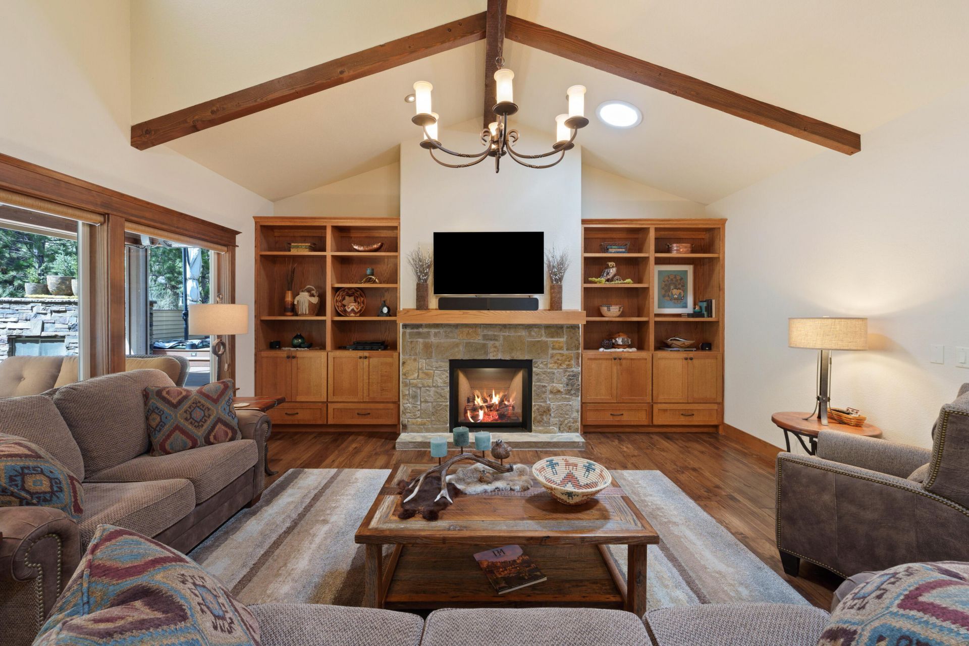 2677 NW Champion Circle, Bend, OR 97703 Main Photo