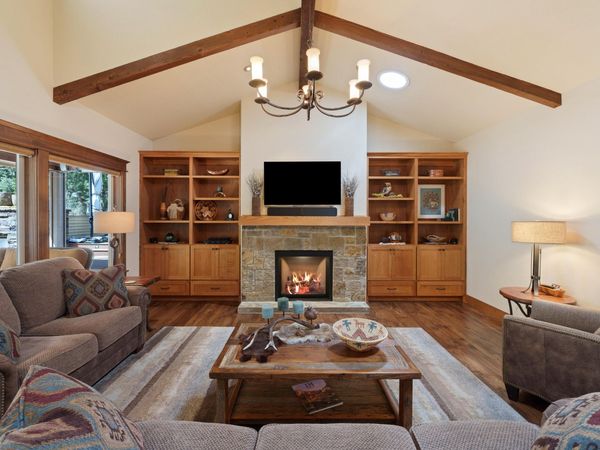 2677 NW Champion Circle, Bend, OR 97703