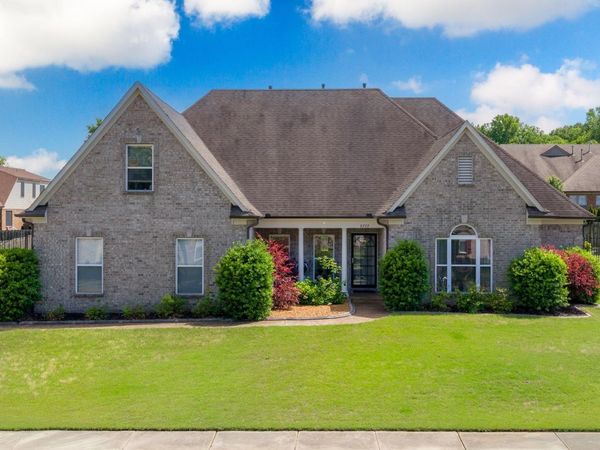 8777 BRUNSWICK FARMS DR, Bartlett, TN 38002