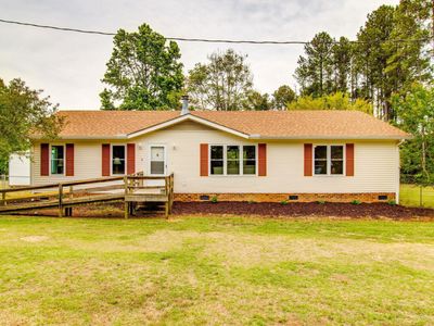 72 Favor Road , Camden, SC 29020