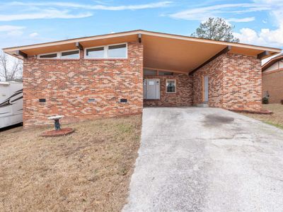 424 Folkstone Road , Columbia, SC 29223