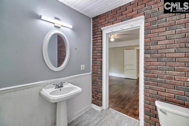 209 W Moultriie Street  Photo 24