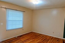 109 Oakley Drive  photo 4
