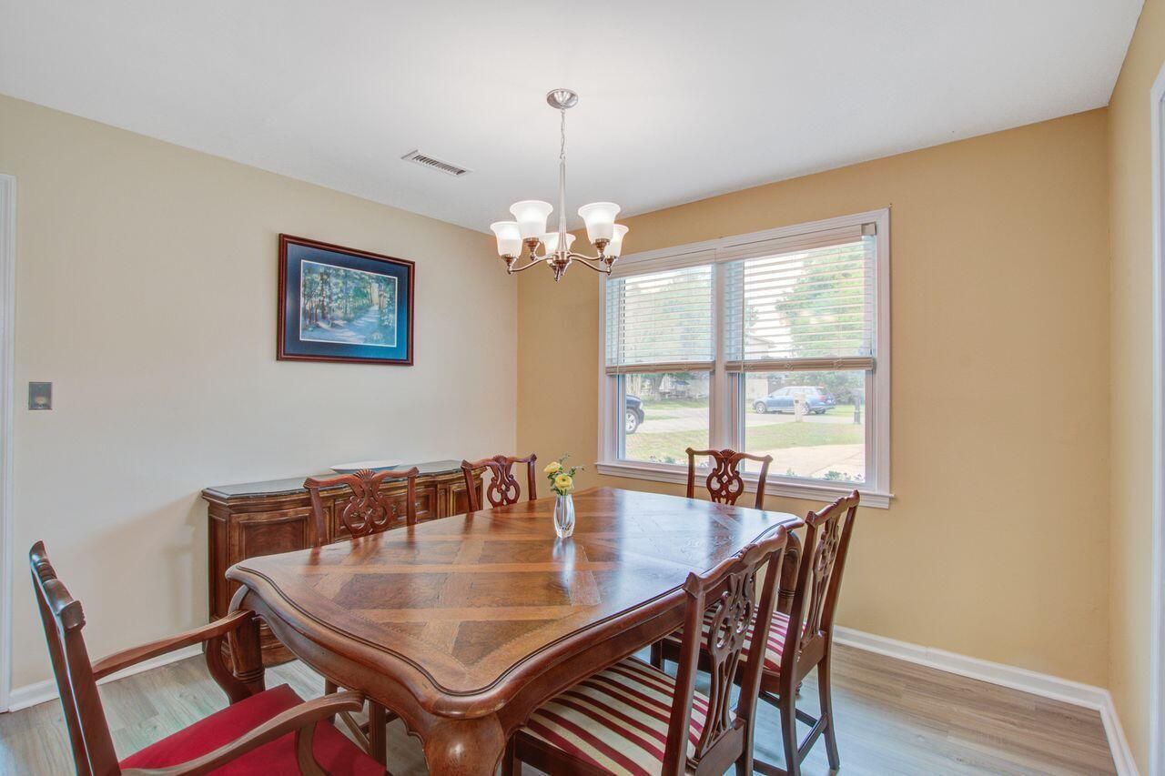 4939 Popperdam Creek Drive Photo 14