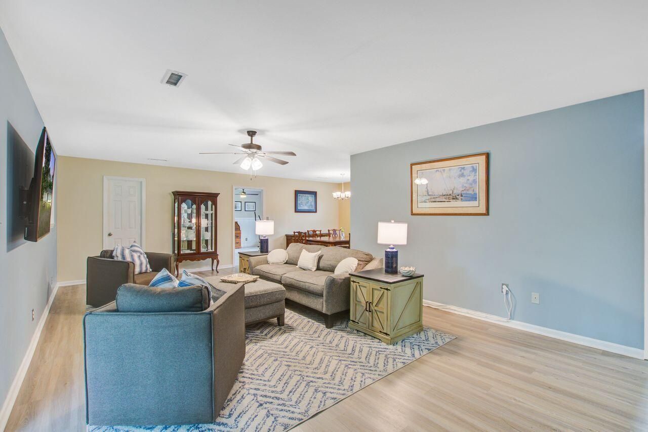 4939 Popperdam Creek Drive Photo 18