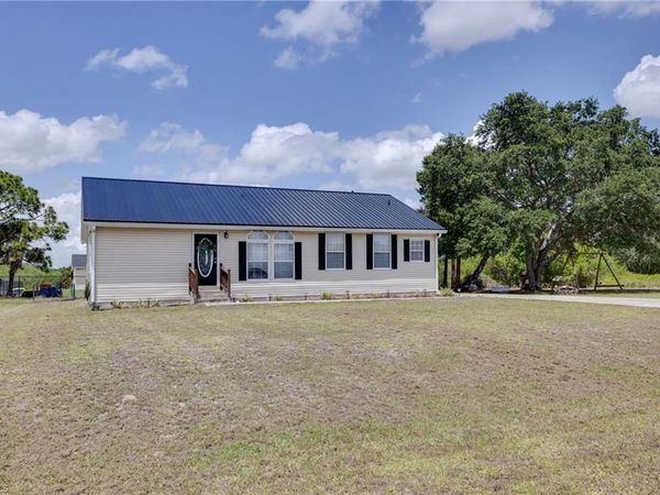 2040 S Montana CIR, LABELLE, FL 33935