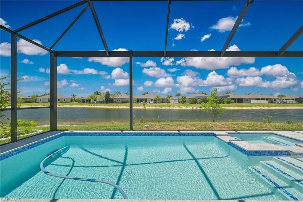 18237 Everson Miles Cir, North Fort Myers, FL 33917 Photo