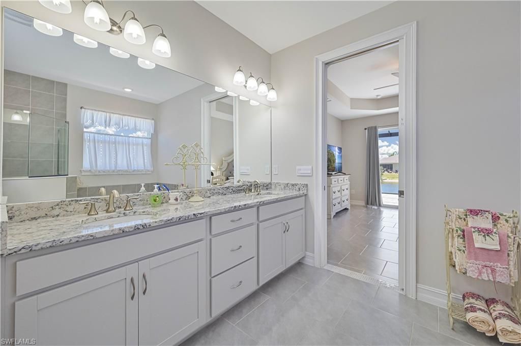 18237 Everson Miles Cir, North Fort Myers, FL 33917 Photo