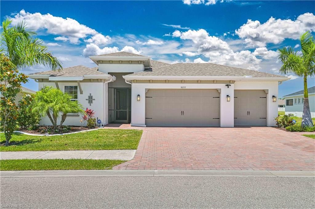 18237 Everson Miles Cir, North Fort Myers, FL 33917 Photo