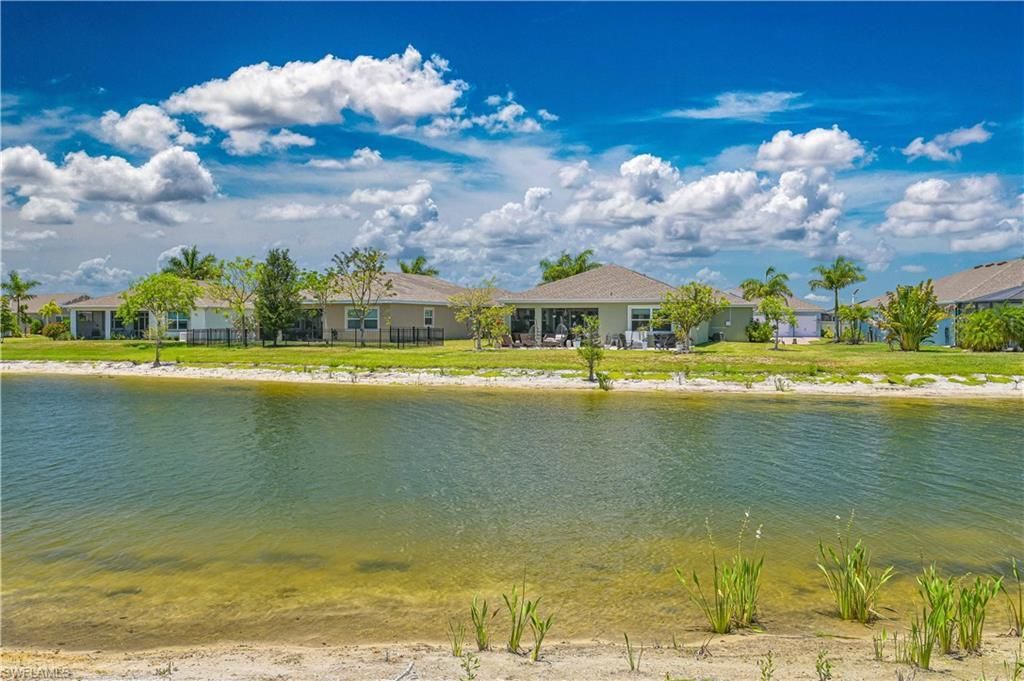 18237 Everson Miles Cir, North Fort Myers, FL 33917 Photo