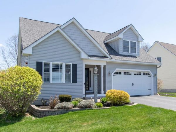 11 Bent Grass Circle, Kingston, NH 03848