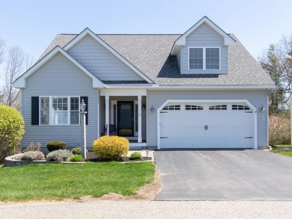 11 Bent Grass Circle, Kingston, NH 03848