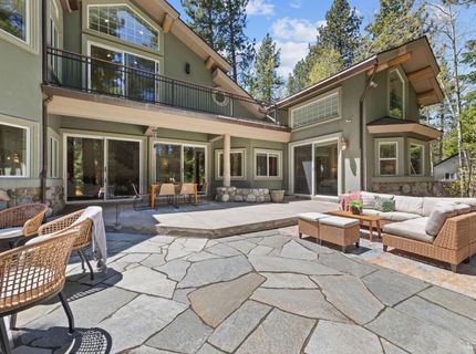 647 Eloise Avenue, South Lake Tahoe, CA 96150 Photo