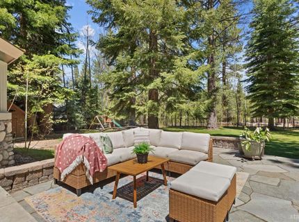 647 Eloise Avenue, South Lake Tahoe, CA 96150 Photo