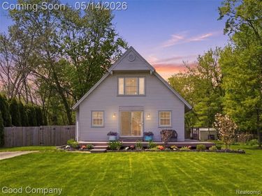 3392 Grant Road, Rochester Hills, MI 48309