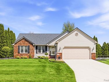 1620 S Delano Street, St. Clair, MI 48079