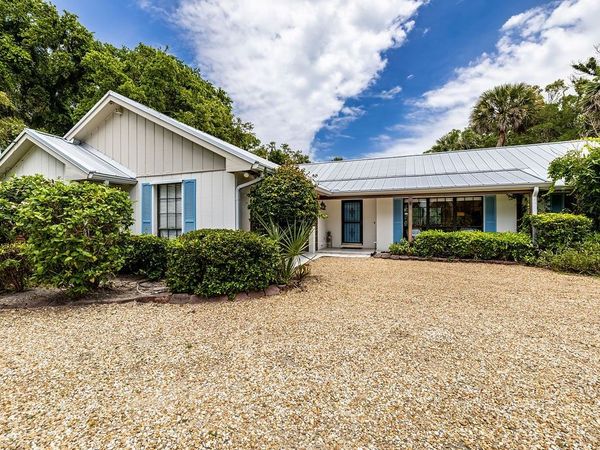 3820 Indian River Drive E, Vero Beach, FL 32963