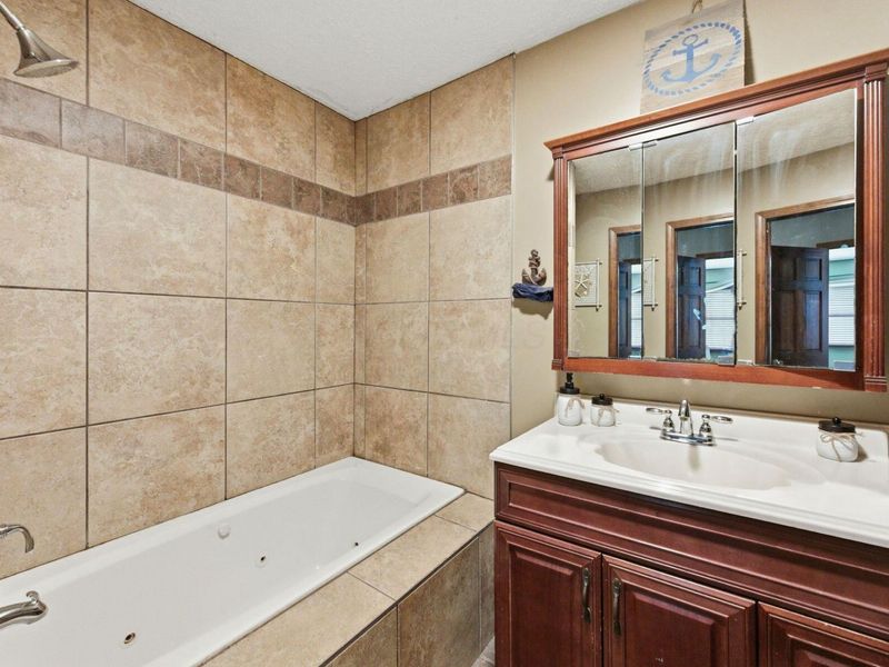 1691 Dyer Road , Grove City, OH 43123 Photo 47