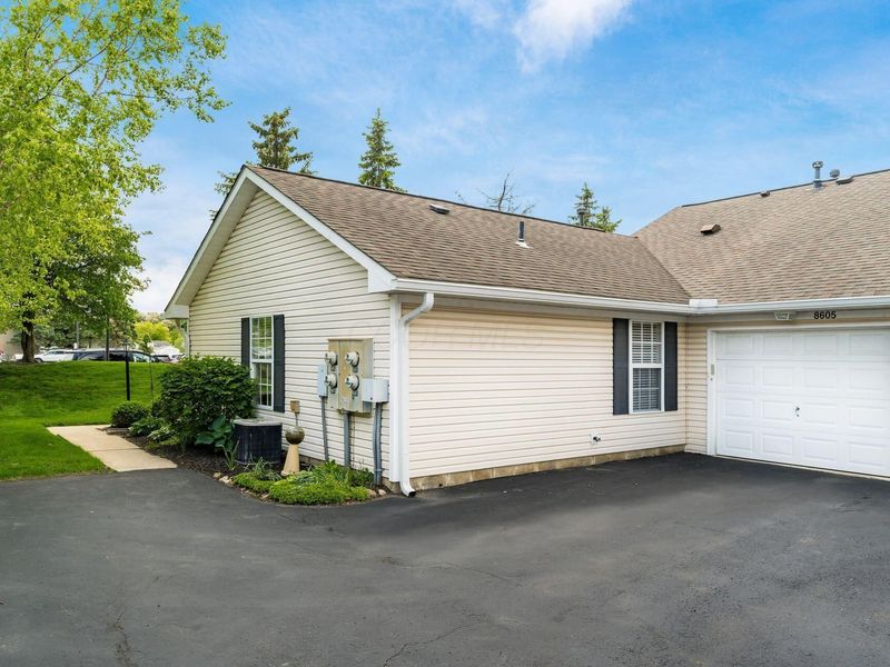 8605 Victoria Meadow Lane , Reynoldsburg, OH 43068 Photo 5